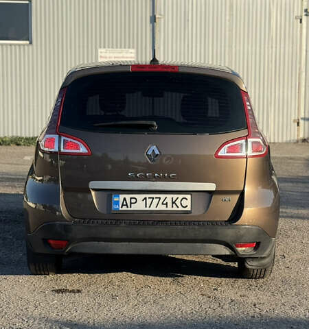 Коричневий Рено Сценік, об'ємом двигуна 1.46 л та пробігом 300 тис. км за 7000 $, фото 4 на Automoto.ua
