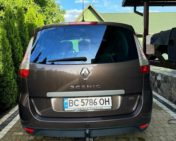 Коричневий Рено Сценік, об'ємом двигуна 1.9 л та пробігом 237 тис. км за 7800 $, фото 3 на Automoto.ua