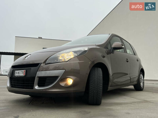 Коричневый Рено Сценик, объемом двигателя 1.6 л и пробегом 120 тыс. км за 8350 $, фото 26 на Automoto.ua