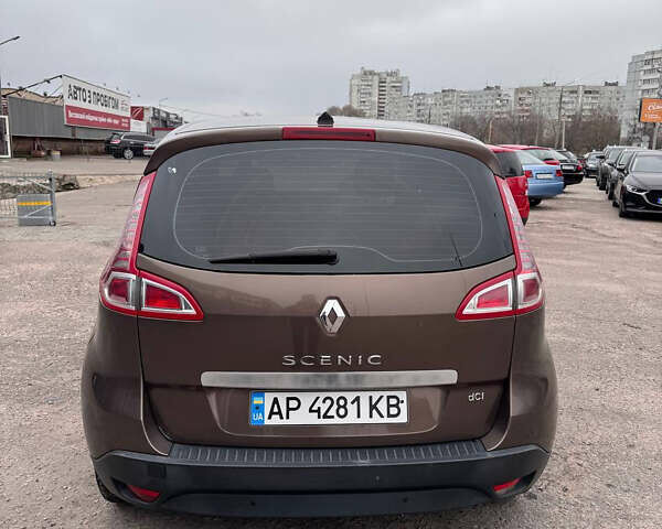 Коричневий Рено Сценік, об'ємом двигуна 1.46 л та пробігом 236 тис. км за 7999 $, фото 6 на Automoto.ua