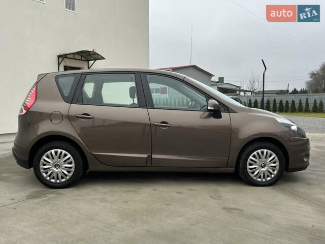 Коричневый Рено Сценик, объемом двигателя 1.6 л и пробегом 120 тыс. км за 8350 $, фото 6 на Automoto.ua