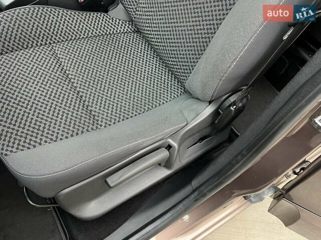 Коричневый Рено Сценик, объемом двигателя 1.6 л и пробегом 120 тыс. км за 8350 $, фото 63 на Automoto.ua