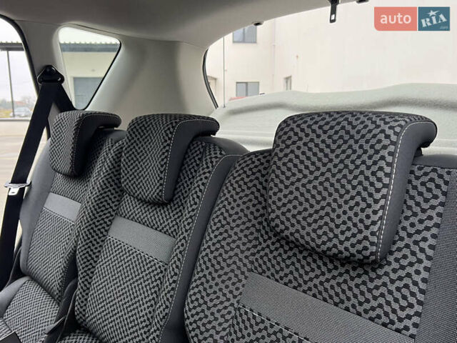 Коричневый Рено Сценик, объемом двигателя 1.6 л и пробегом 120 тыс. км за 8350 $, фото 92 на Automoto.ua