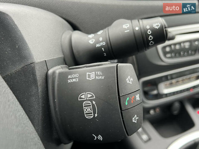 Коричневый Рено Сценик, объемом двигателя 1.6 л и пробегом 120 тыс. км за 8350 $, фото 176 на Automoto.ua