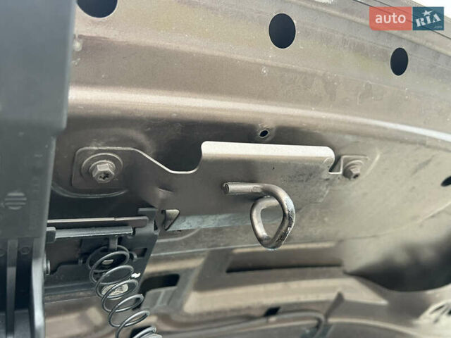 Коричневый Рено Сценик, объемом двигателя 1.6 л и пробегом 120 тыс. км за 8350 $, фото 166 на Automoto.ua