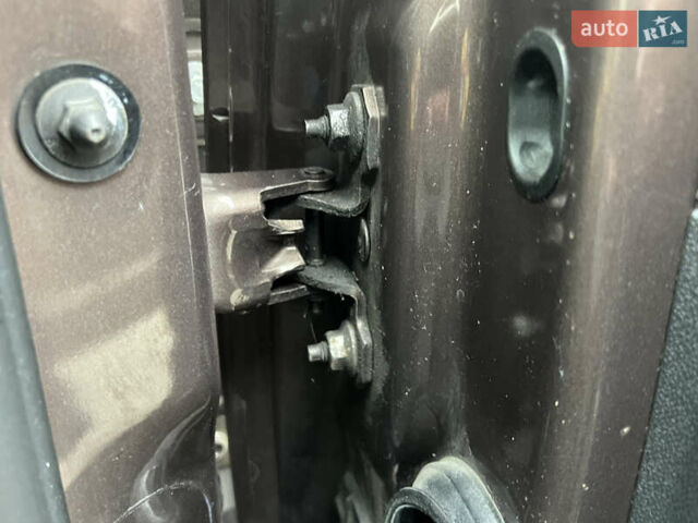 Коричневый Рено Сценик, объемом двигателя 1.6 л и пробегом 120 тыс. км за 8350 $, фото 121 на Automoto.ua