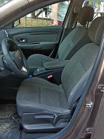 Коричневий Рено Сценік, об'ємом двигуна 1.5 л та пробігом 281 тис. км за 8200 $, фото 13 на Automoto.ua