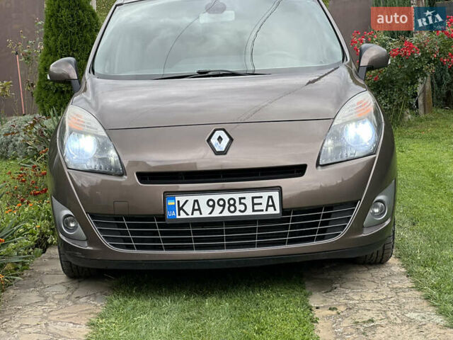 Коричневый Рено Сценик, объемом двигателя 1.6 л и пробегом 157 тыс. км за 7999 $, фото 5 на Automoto.ua