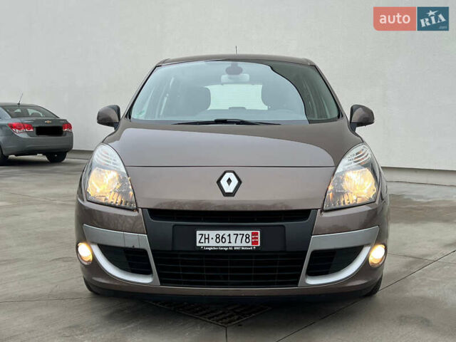 Коричневый Рено Сценик, объемом двигателя 1.6 л и пробегом 120 тыс. км за 8350 $, фото 33 на Automoto.ua