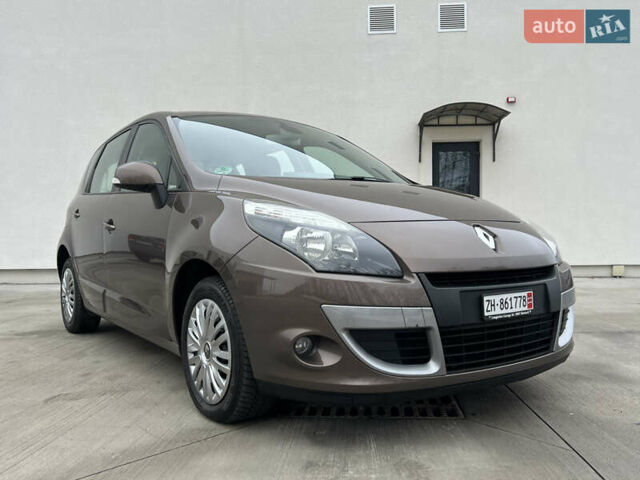 Коричневый Рено Сценик, объемом двигателя 1.6 л и пробегом 120 тыс. км за 8350 $, фото 4 на Automoto.ua