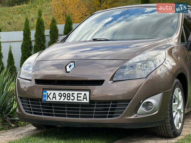 Рено Сценик 2011 в Ивано-Франковске на Automoto.ua Коричневый Рено Сценик, объемом двигателя 1.6 л и пробегом 157 тыс. км за 7599 $, фото 26 на Automoto.ua