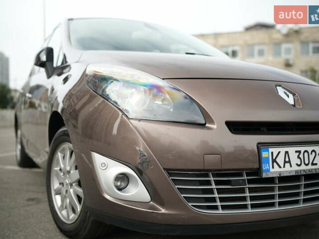 Коричневий Рено Сценік, об'ємом двигуна 1.6 л та пробігом 325 тис. км за 6900 $, фото 8 на Automoto.ua
