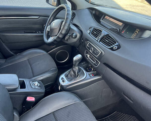 Коричневий Рено Сценік, об'ємом двигуна 1.46 л та пробігом 212 тис. км за 7900 $, фото 14 на Automoto.ua