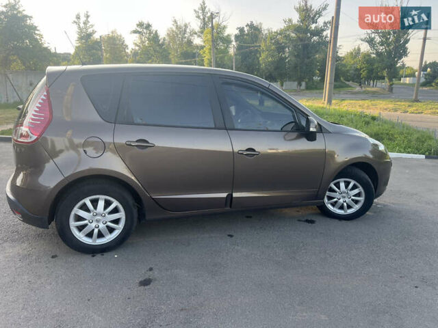 Коричневый Рено Сценик, объемом двигателя 1.6 л и пробегом 160 тыс. км за 8150 $, фото 11 на Automoto.ua