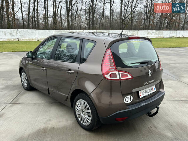 Коричневый Рено Сценик, объемом двигателя 1.6 л и пробегом 120 тыс. км за 8350 $, фото 11 на Automoto.ua