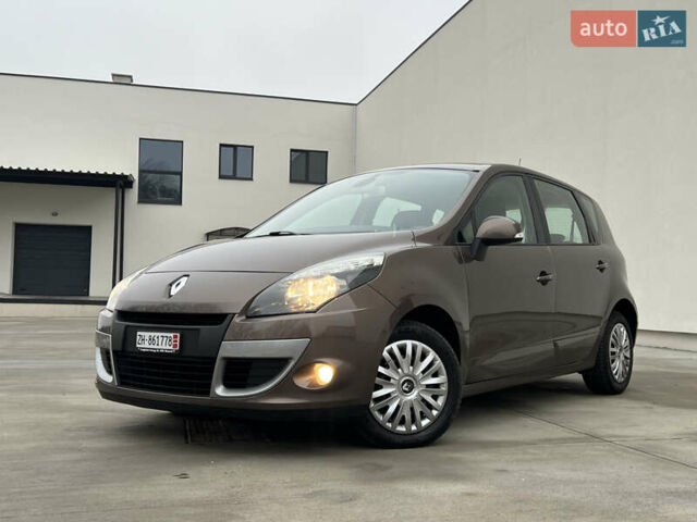 Коричневый Рено Сценик, объемом двигателя 1.6 л и пробегом 120 тыс. км за 8350 $, фото 13 на Automoto.ua