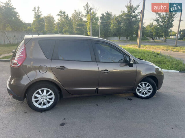 Коричневый Рено Сценик, объемом двигателя 1.6 л и пробегом 160 тыс. км за 8150 $, фото 12 на Automoto.ua