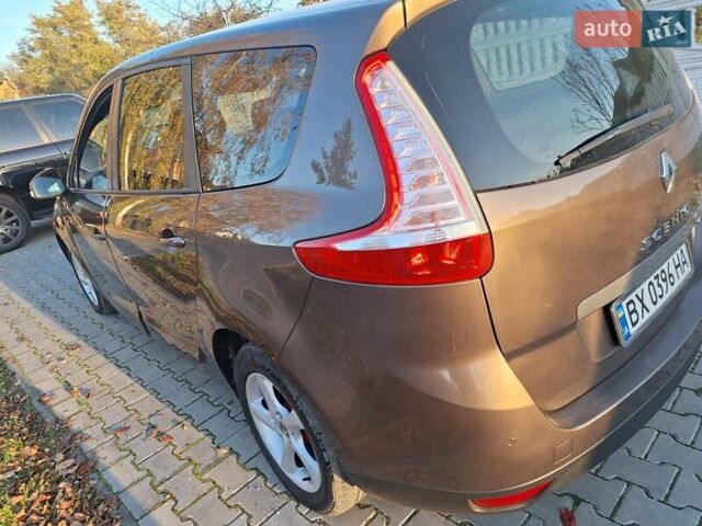 Коричневий Рено Сценік, об'ємом двигуна 1.5 л та пробігом 327 тис. км за 6200 $, фото 4 на Automoto.ua