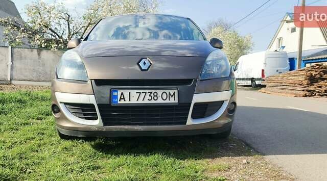 Коричневый Рено Сценик, объемом двигателя 1.46 л и пробегом 201 тыс. км за 6800 $, фото 1 на Automoto.ua