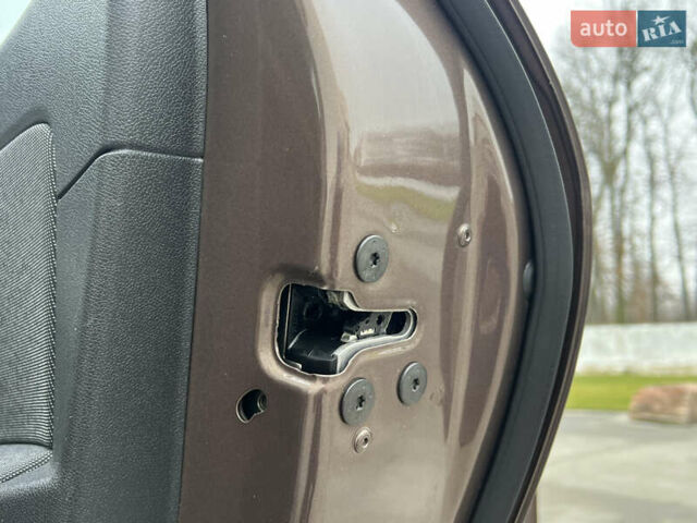 Коричневый Рено Сценик, объемом двигателя 1.6 л и пробегом 120 тыс. км за 8350 $, фото 129 на Automoto.ua