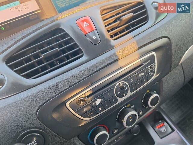 Коричневий Рено Сценік, об'ємом двигуна 1.5 л та пробігом 327 тис. км за 6200 $, фото 25 на Automoto.ua