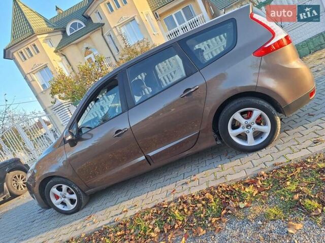 Коричневий Рено Сценік, об'ємом двигуна 1.5 л та пробігом 327 тис. км за 6200 $, фото 9 на Automoto.ua