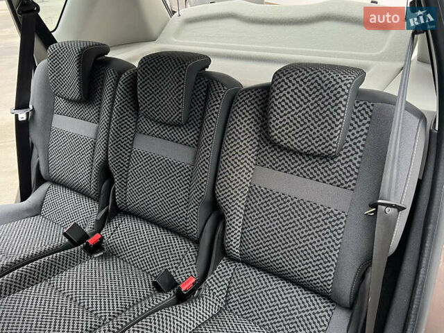 Коричневый Рено Сценик, объемом двигателя 1.6 л и пробегом 120 тыс. км за 8350 $, фото 87 на Automoto.ua