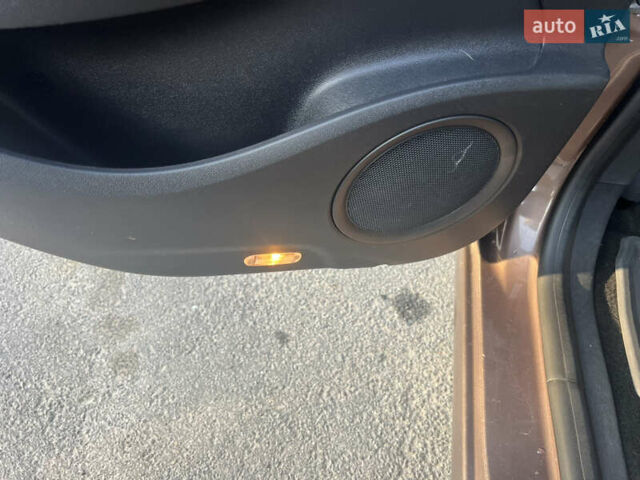 Коричневый Рено Сценик, объемом двигателя 1.6 л и пробегом 160 тыс. км за 8150 $, фото 39 на Automoto.ua
