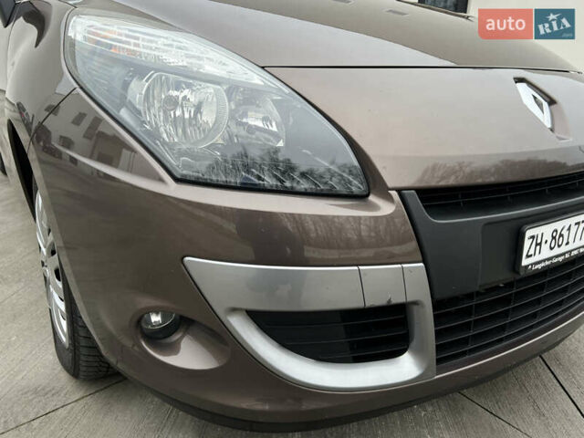 Коричневый Рено Сценик, объемом двигателя 1.6 л и пробегом 120 тыс. км за 8350 $, фото 40 на Automoto.ua