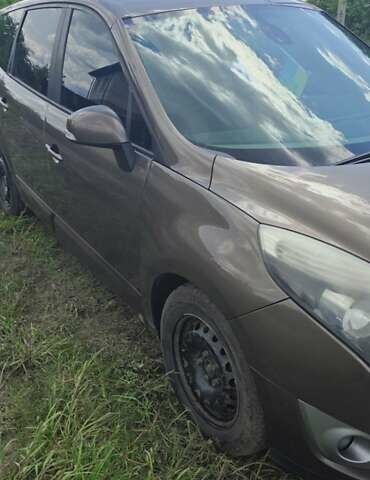 Коричневий Рено Сценік, об'ємом двигуна 1.46 л та пробігом 255 тис. км за 6900 $, фото 34 на Automoto.ua