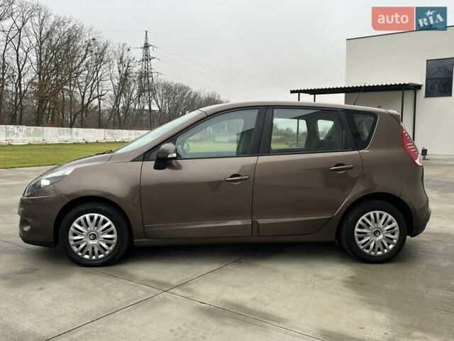 Коричневый Рено Сценик, объемом двигателя 1.6 л и пробегом 120 тыс. км за 8350 $, фото 12 на Automoto.ua