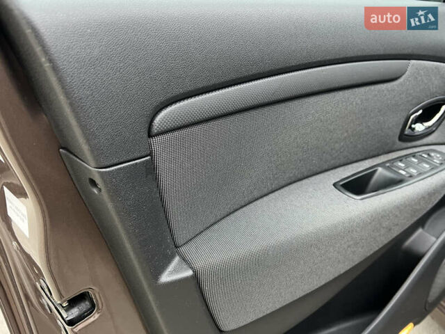 Коричневый Рено Сценик, объемом двигателя 1.6 л и пробегом 120 тыс. км за 8350 $, фото 84 на Automoto.ua