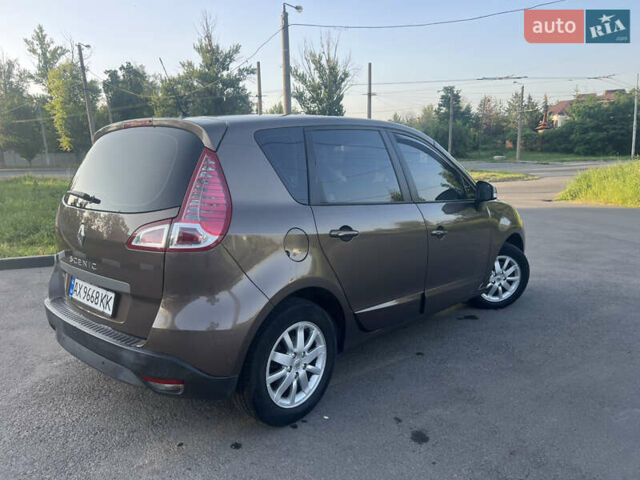 Коричневый Рено Сценик, объемом двигателя 1.6 л и пробегом 160 тыс. км за 8150 $, фото 13 на Automoto.ua