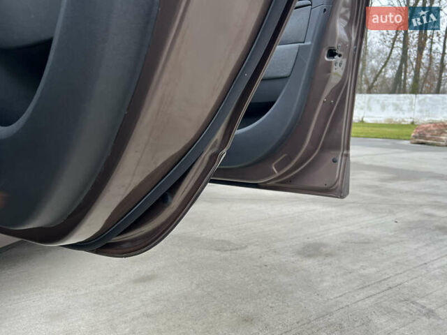 Коричневый Рено Сценик, объемом двигателя 1.6 л и пробегом 120 тыс. км за 8350 $, фото 130 на Automoto.ua