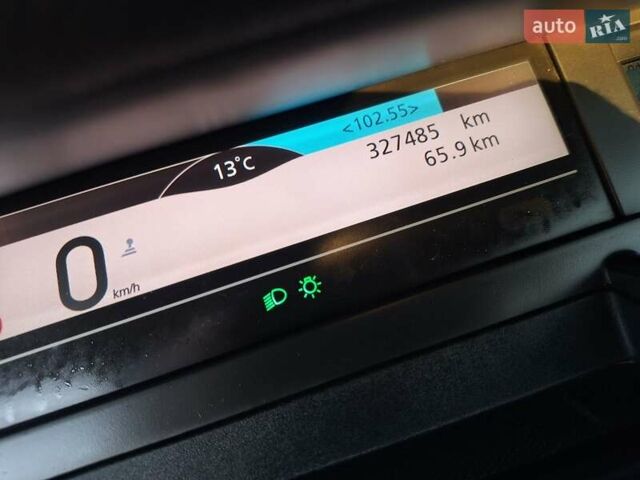 Коричневий Рено Сценік, об'ємом двигуна 1.5 л та пробігом 327 тис. км за 6200 $, фото 27 на Automoto.ua