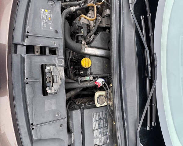 Коричневий Рено Сценік, об'ємом двигуна 1.46 л та пробігом 236 тис. км за 7999 $, фото 14 на Automoto.ua
