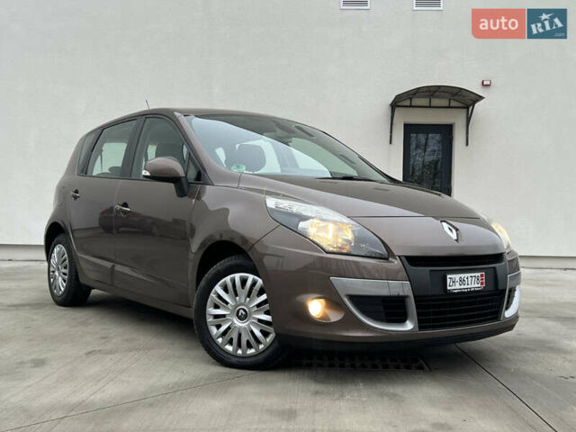 Коричневый Рено Сценик, объемом двигателя 1.6 л и пробегом 120 тыс. км за 8350 $, фото 21 на Automoto.ua