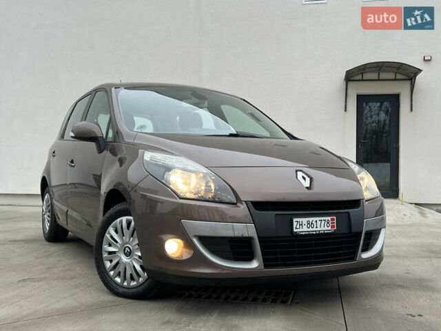 Коричневый Рено Сценик, объемом двигателя 1.6 л и пробегом 120 тыс. км за 8350 $, фото 22 на Automoto.ua