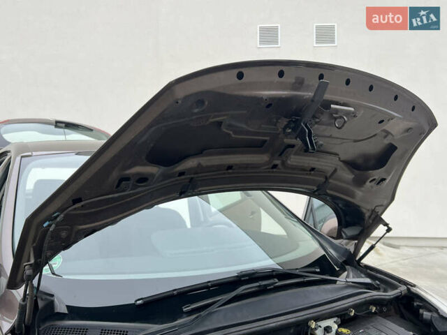 Коричневый Рено Сценик, объемом двигателя 1.6 л и пробегом 120 тыс. км за 8350 $, фото 167 на Automoto.ua