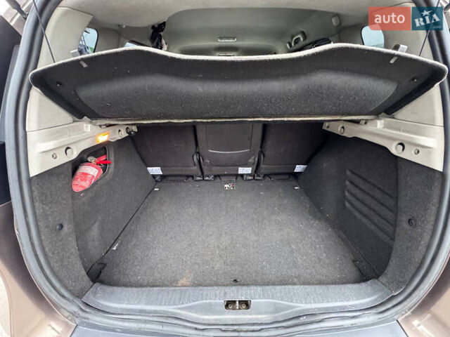 Коричневий Рено Сценік, об'ємом двигуна 1.46 л та пробігом 236 тис. км за 7999 $, фото 15 на Automoto.ua