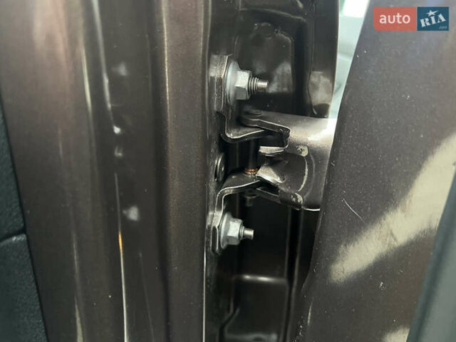 Коричневый Рено Сценик, объемом двигателя 1.6 л и пробегом 120 тыс. км за 8350 $, фото 138 на Automoto.ua