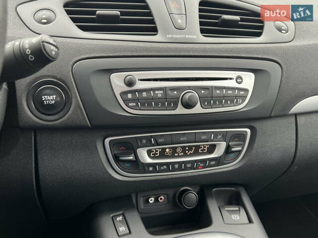 Коричневый Рено Сценик, объемом двигателя 1.6 л и пробегом 120 тыс. км за 8350 $, фото 175 на Automoto.ua