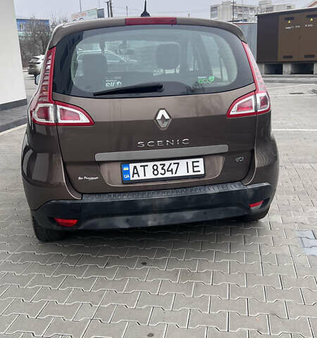 Коричневий Рено Сценік, об'ємом двигуна 1.5 л та пробігом 330 тис. км за 7500 $, фото 2 на Automoto.ua