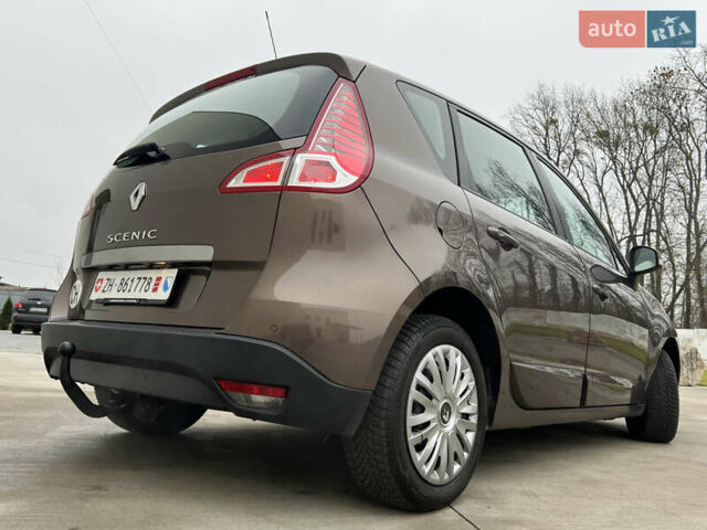 Коричневый Рено Сценик, объемом двигателя 1.6 л и пробегом 120 тыс. км за 8350 $, фото 30 на Automoto.ua