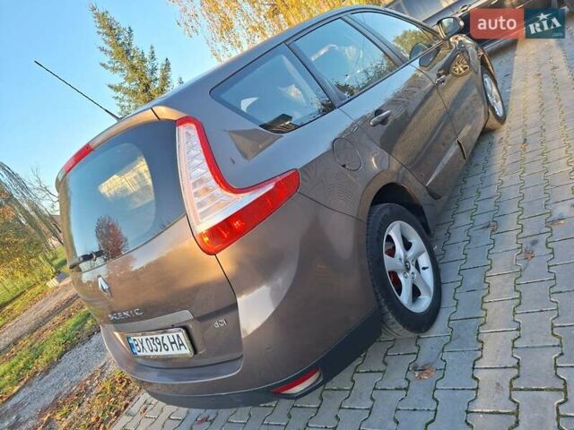 Коричневий Рено Сценік, об'ємом двигуна 1.5 л та пробігом 327 тис. км за 6200 $, фото 5 на Automoto.ua
