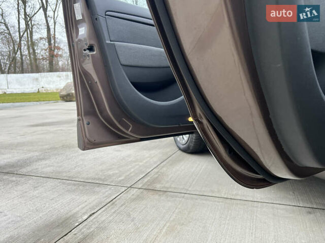 Коричневый Рено Сценик, объемом двигателя 1.6 л и пробегом 120 тыс. км за 8350 $, фото 141 на Automoto.ua