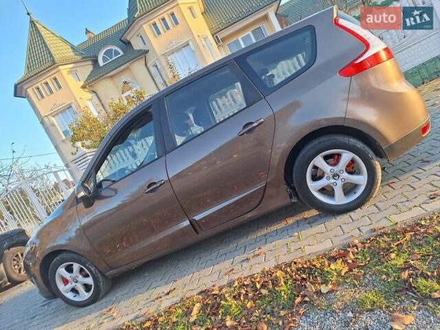 Коричневий Рено Сценік, об'ємом двигуна 1.5 л та пробігом 327 тис. км за 6200 $, фото 31 на Automoto.ua