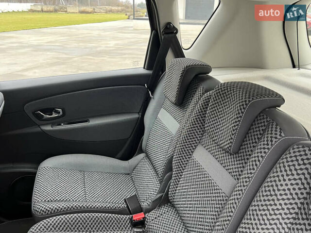 Коричневый Рено Сценик, объемом двигателя 1.6 л и пробегом 120 тыс. км за 8350 $, фото 179 на Automoto.ua