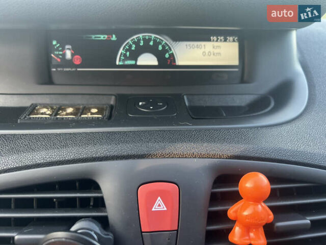 Коричневый Рено Сценик, объемом двигателя 1.6 л и пробегом 160 тыс. км за 8150 $, фото 40 на Automoto.ua