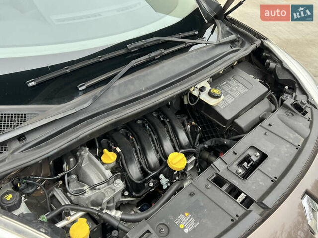 Коричневый Рено Сценик, объемом двигателя 1.6 л и пробегом 120 тыс. км за 8350 $, фото 158 на Automoto.ua